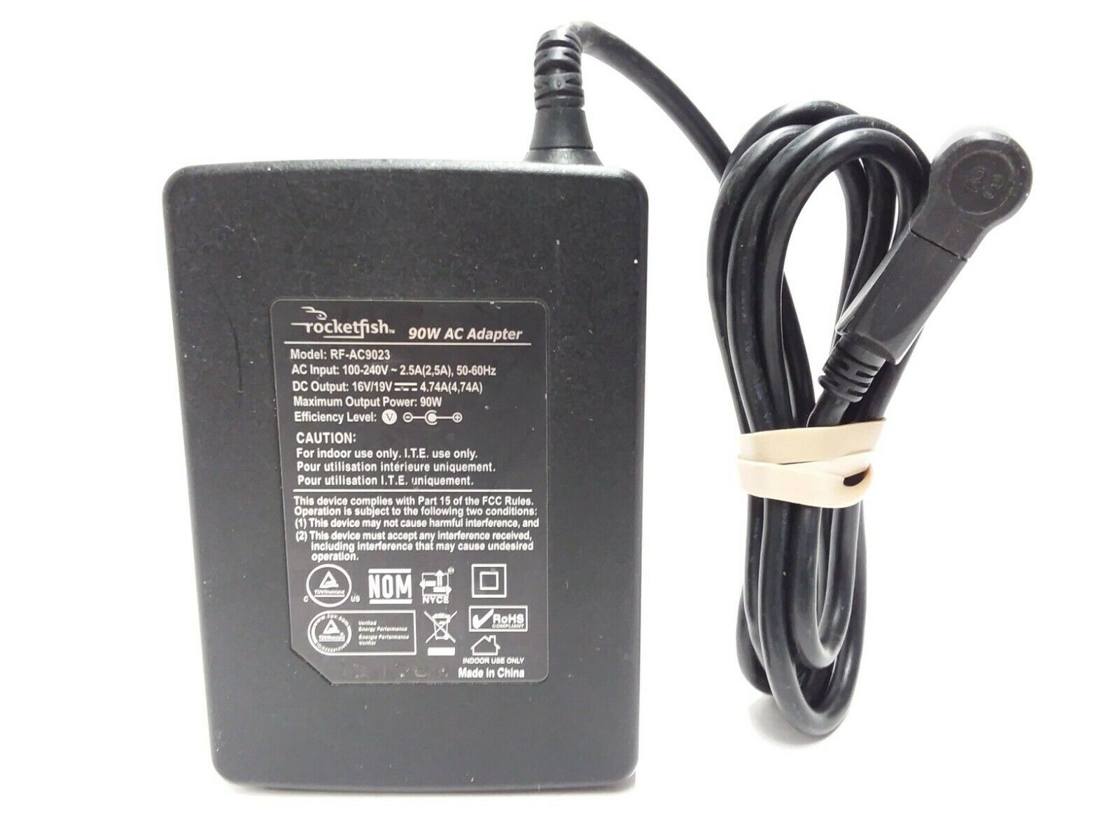 NEW Rocketfish RF-AC9023 Universal Laptop Notebook Charger 19V 4.74A 90W Power Adapter